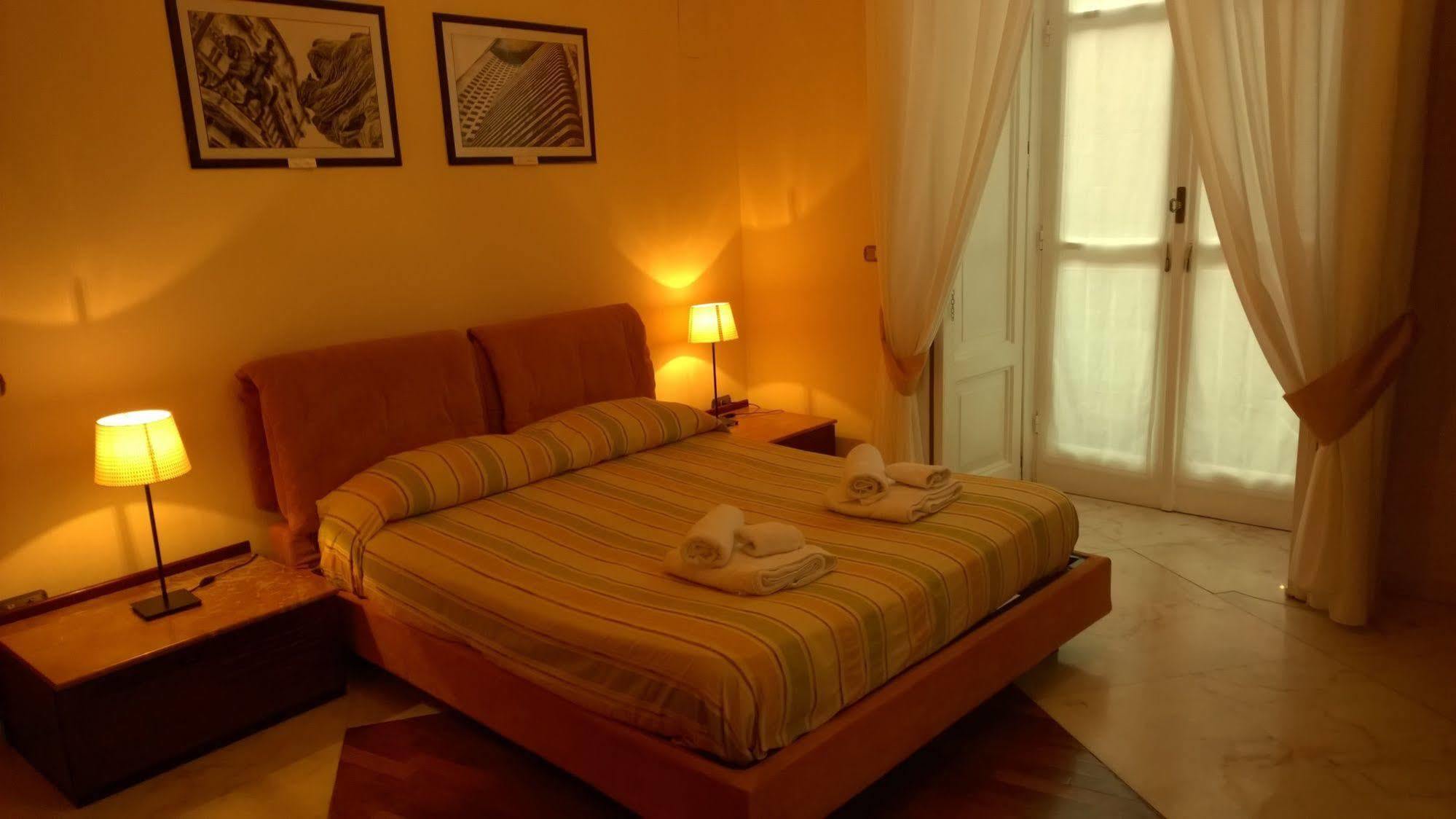 Palazzo Magnocavallo Bed & Breakfast Naples