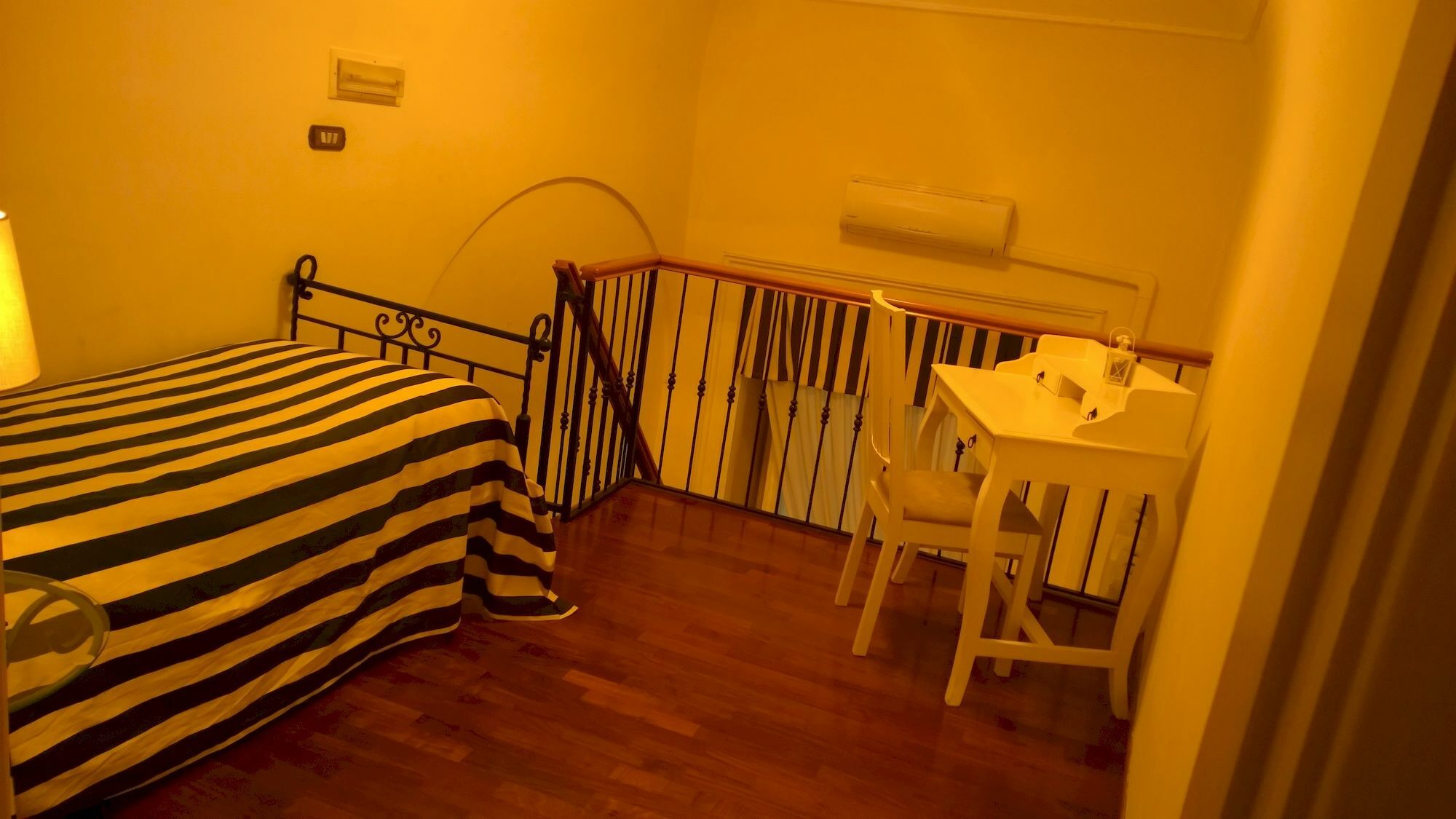 Palazzo Magnocavallo Bed & Breakfast Naples